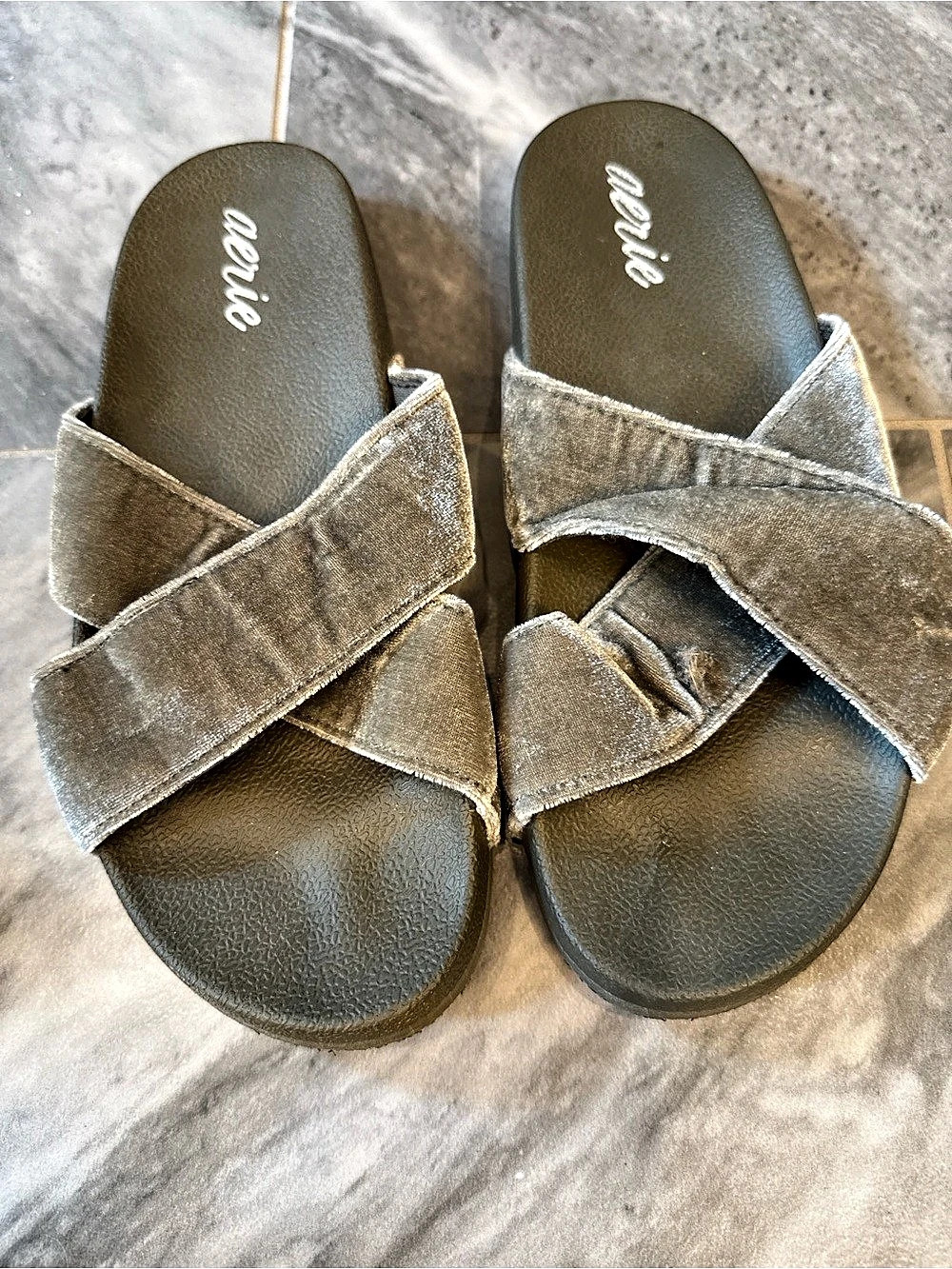 aerie Cross Strap Sandals in Gray